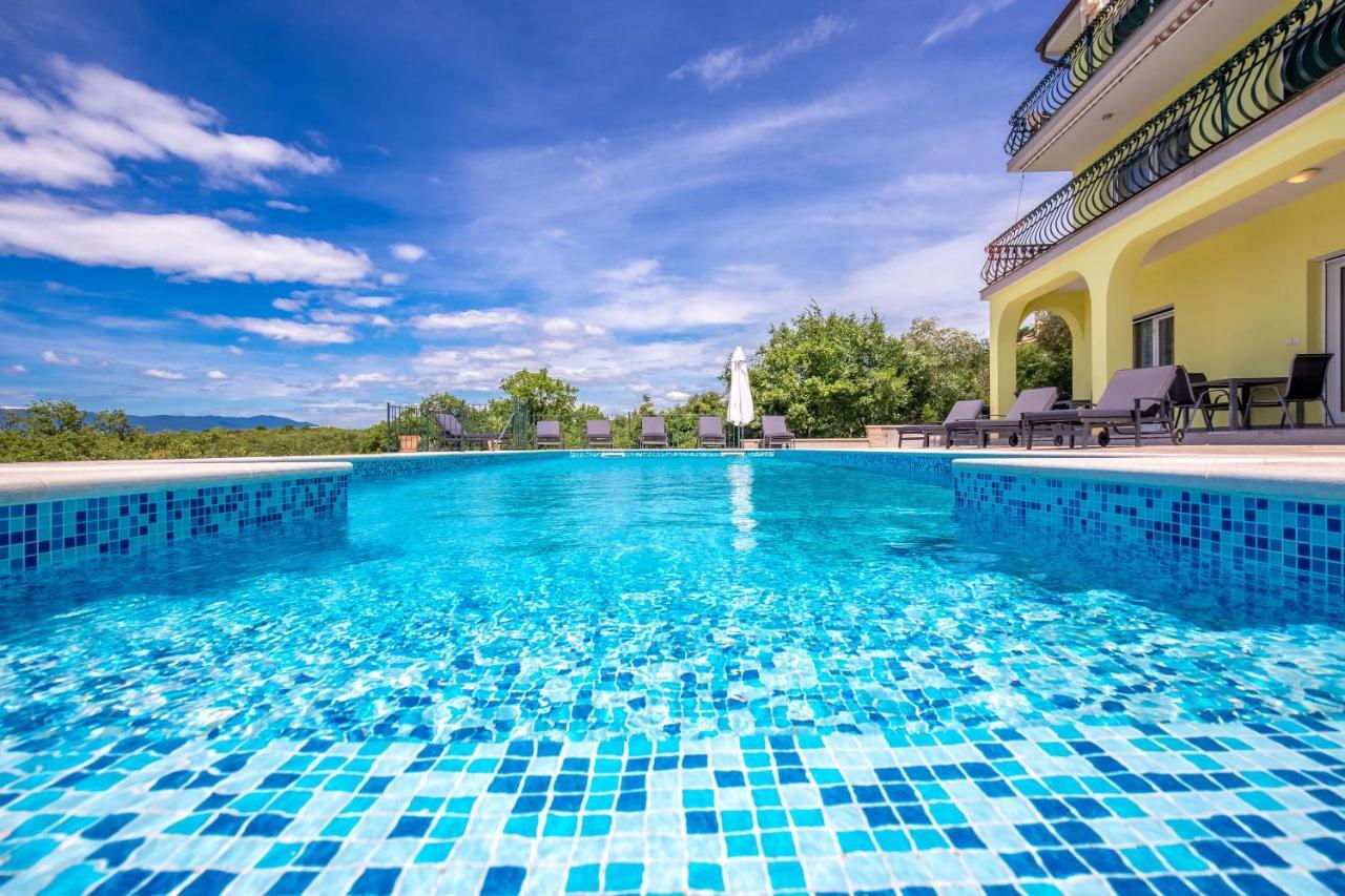 Luxury Apartments Kostrena With Pool 2 Eksteriør billede