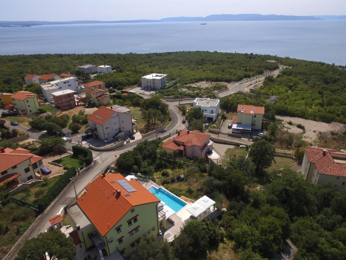 Luxury Apartments Kostrena With Pool 2 Eksteriør billede